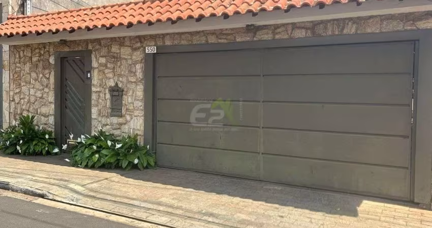 Casa de 4 dormitórios com ampla área externa na Vila Prado em São Carlos