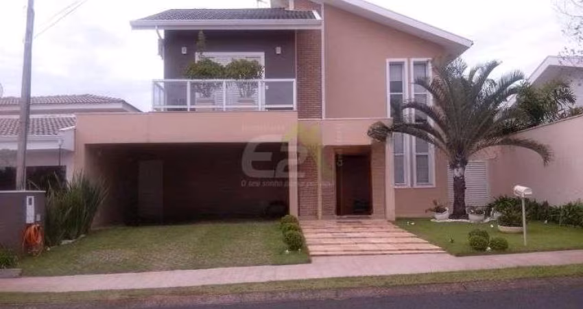 Sobrado de luxo com piscina em condomínio fechado em São Carlos