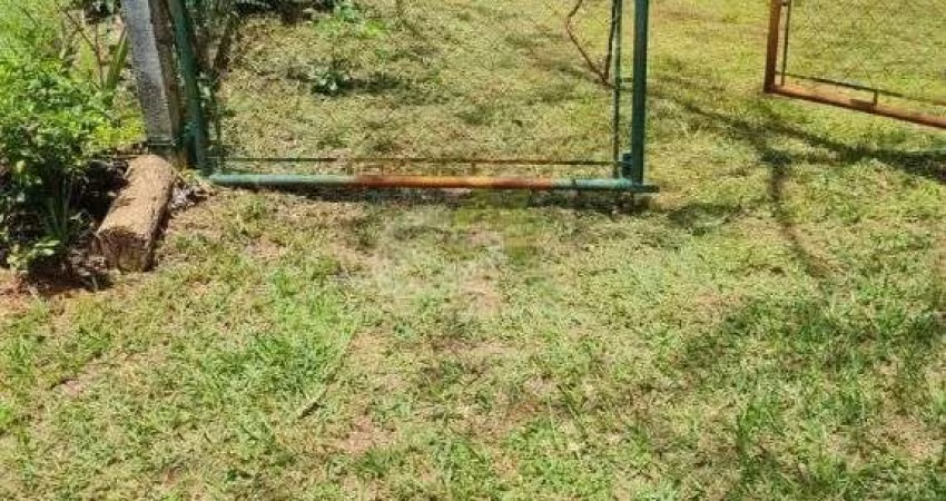 Chácara em Condomínio à Venda em São Carlos - Aconchegante e Tranquila!