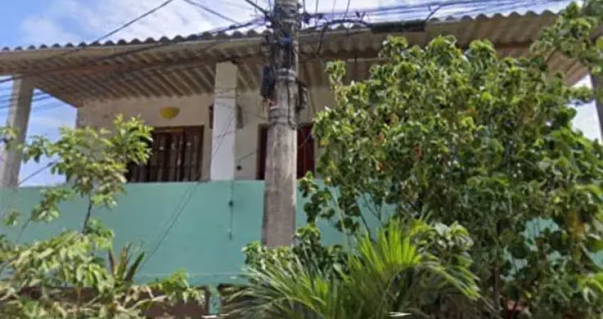 Vende-se excelente casa no 2° andar localizada na barra de guaratiba