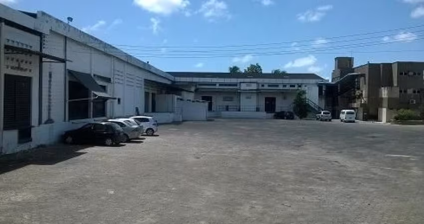 Galpão 400m² com Pé Direito Alto – Recife/PE