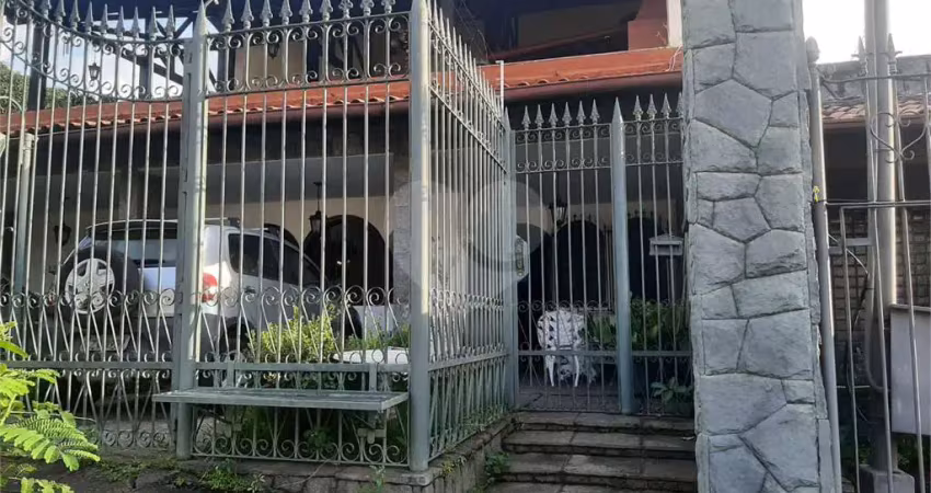 Casa com 6 quartos à venda em Jardim Amália - RJ