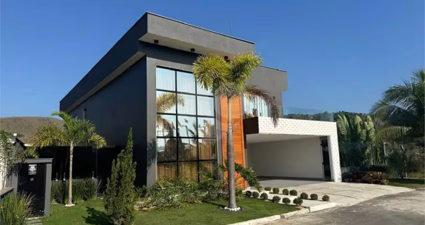 Casa com 4 quartos à venda na Nilton Pena Botelho, Centro, Pinheiral