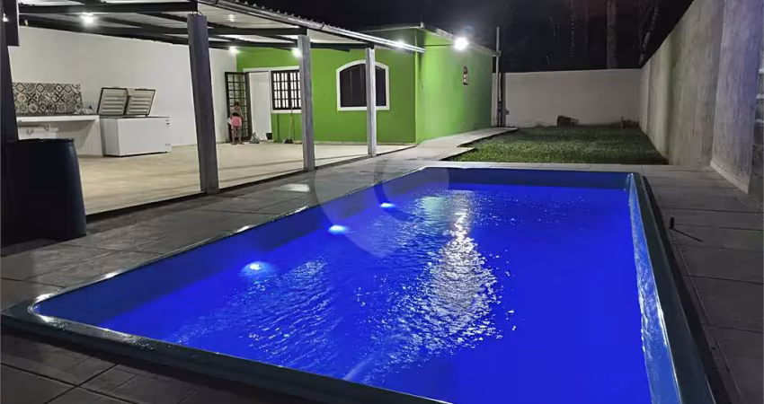 Casa com 2 quartos à venda em Centro - RJ