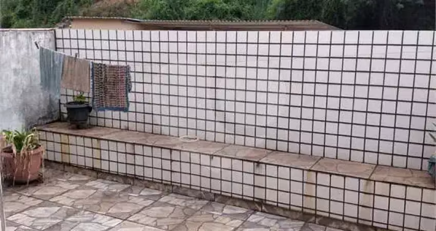 Casa com 3 quartos à venda em Centro - RJ
