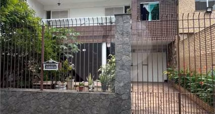 Casa com 4 quartos para locação em Aterrado - RJ