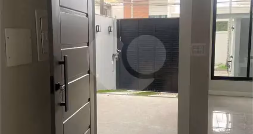 Casa com 3 quartos à venda na Vereador José Marques Simões, Jardim Amália, Volta Redonda