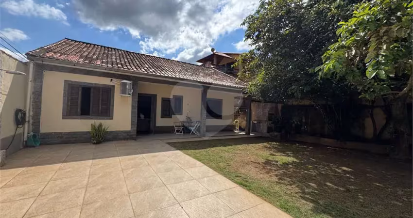 Casa com 4 quartos à venda em Vila Mury - RJ