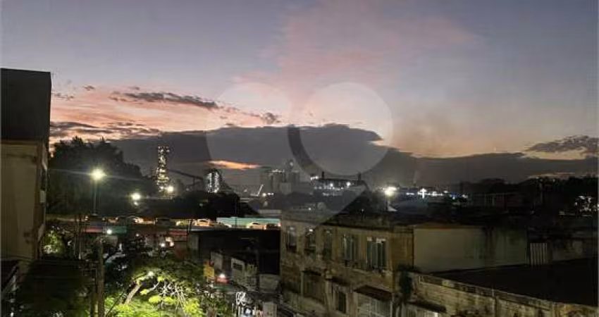 Apartamento com 2 quartos à venda em Aterrado - RJ