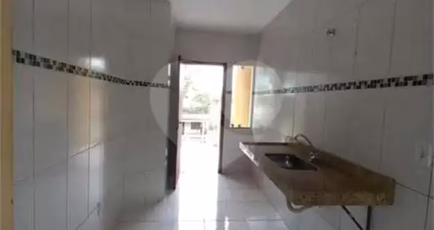 Casa com 2 quartos à venda na Pavão, Roma, Volta Redonda