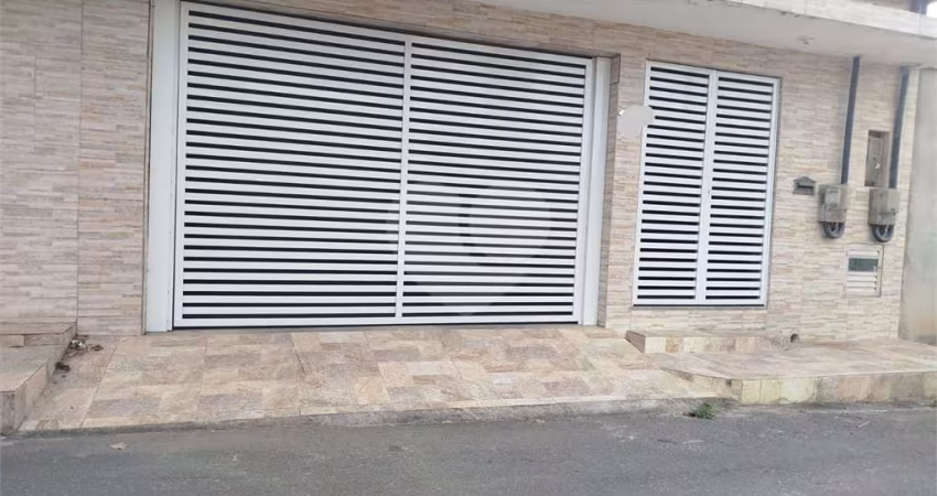 Casa com 4 quartos à venda ou para locação em Centro - RJ