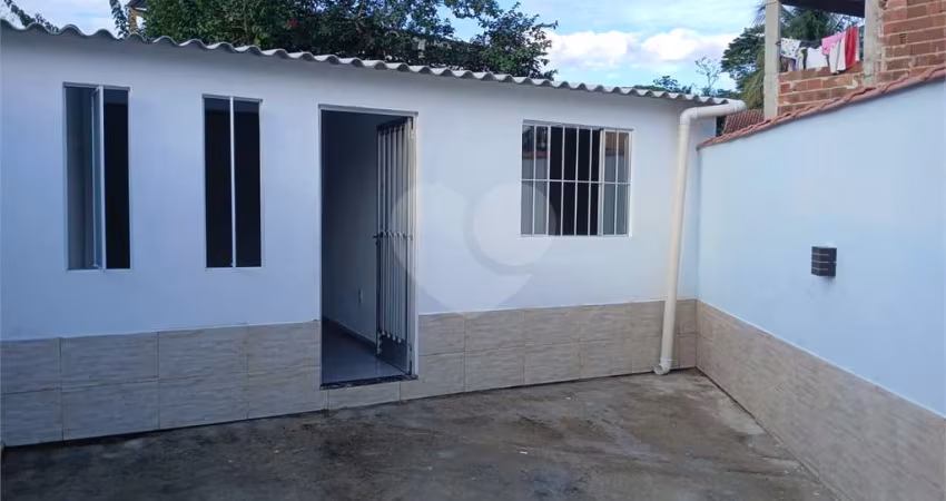 Casa com 2 quartos à venda em Centro - RJ
