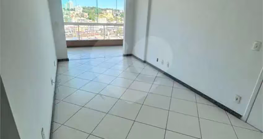 Apartamento com 3 quartos à venda na Nove De Abril, Aterrado, Volta Redonda