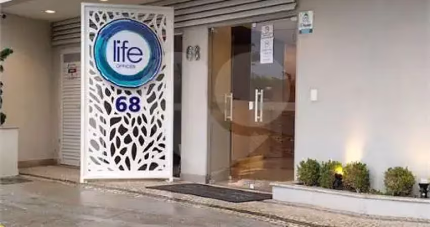 Sala comercial à venda na Cento E Cinquenta E Quatro, Laranjal, Volta Redonda