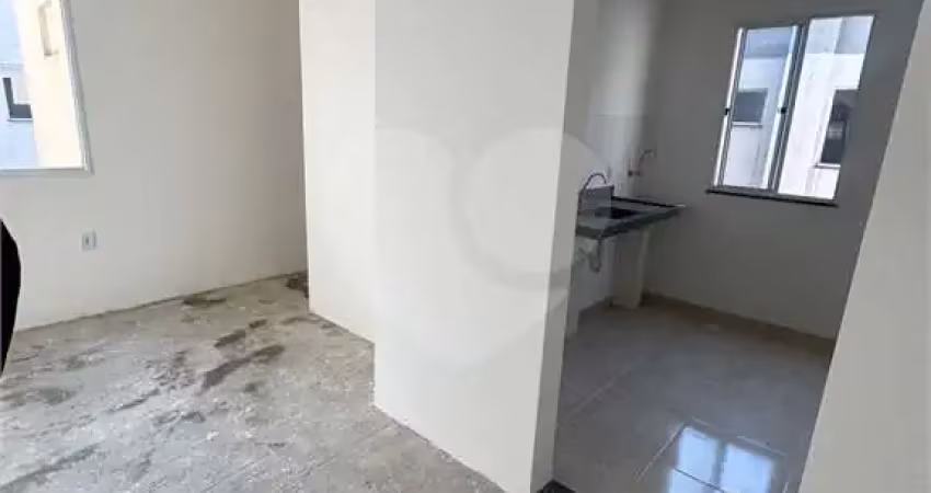 Apartamento com 2 quartos à venda na Manoel Garani, Retiro, Volta Redonda