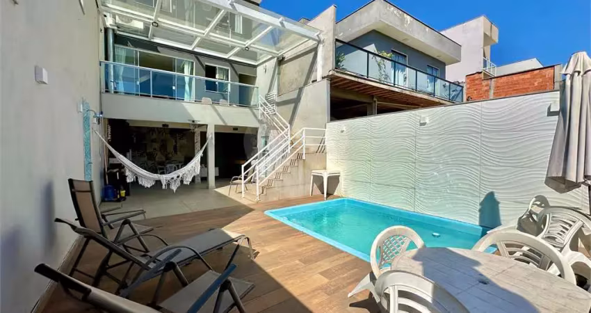 Casa com 3 quartos à venda na 07, Centro, Pinheiral