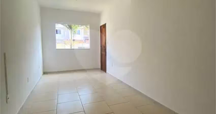 Apartamento com 2 quartos para alugar na M, Centro, Pinheiral