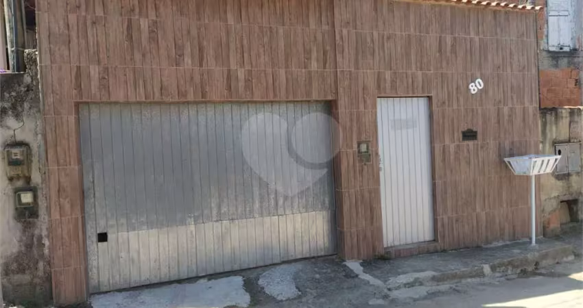 Casa com 4 quartos à venda na José Texeira Dias, Santa Cruz II, Volta Redonda