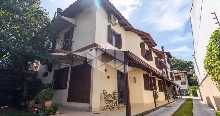 Casa de Condomínio em Teresópolis