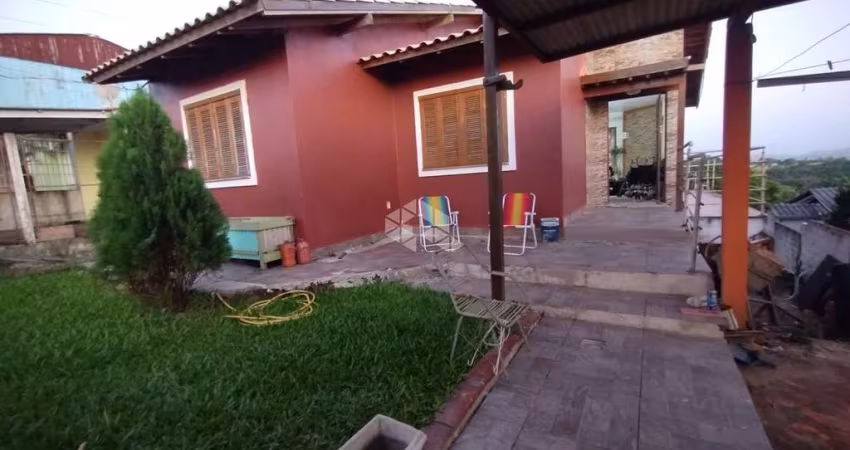 Oportunidade Única em São Leopoldo!  Casa 2 quartos, Garagem e Vista Deslumbrante!