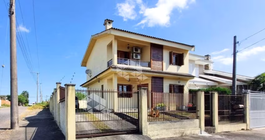 Casa de 3 dormitórios com suíte no Bairro Tomazetti
