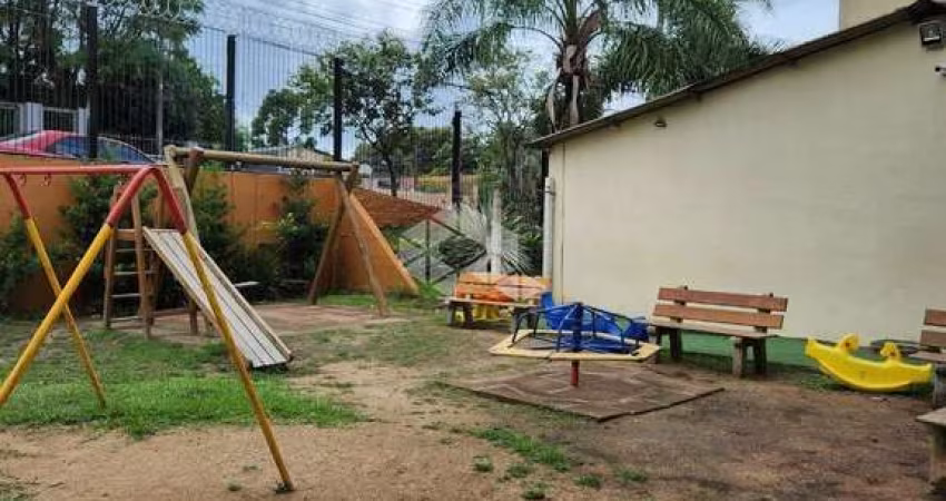Apartamento com 02 dorm, 1 banheiro e 01 vaga rotativa no bairro Vila Nova