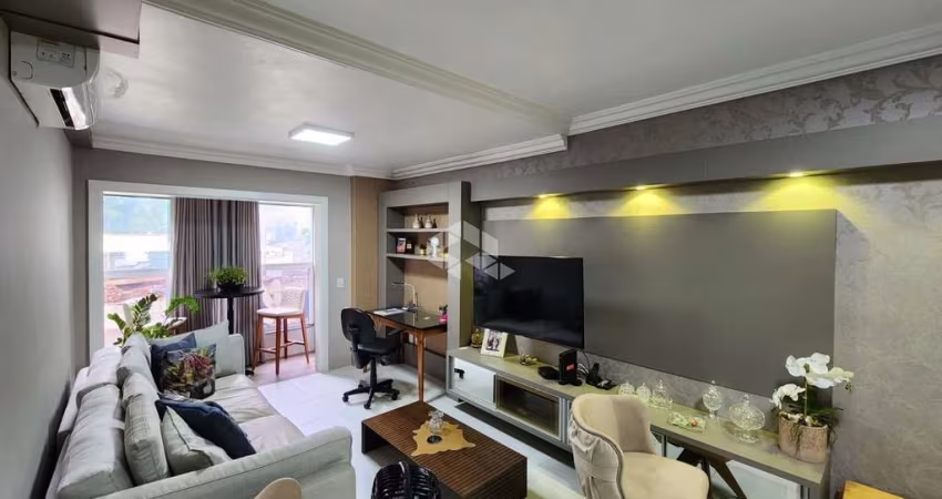 Apartamento Semi mobiliado com 2 dormitórios com 1 suíte a venda no Centro de Lajeado/RS