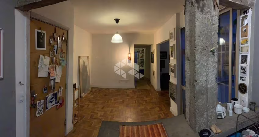 Apartamento de  02 quartos com 71m2 na Rua Conde de Porto Alegre, Bairro Floresta
