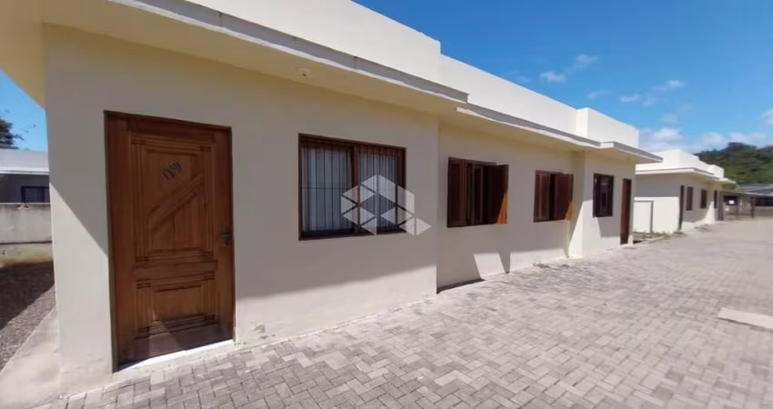 Casa em condomínio no bairro Jardim Iolandas em Guaíba - RS