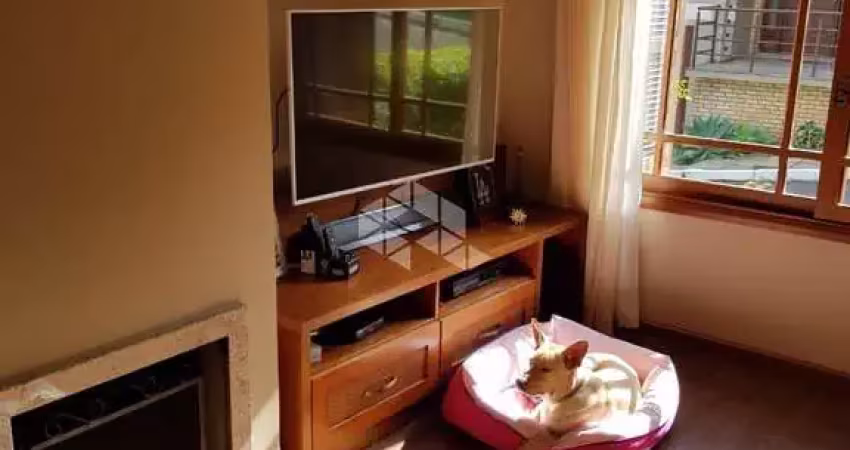 Excelente casa com 3 dormitórios, 1 suíte, 3banheiros e 2 vagas.
