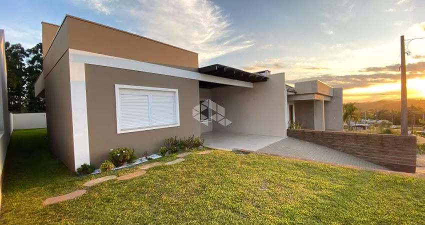 CASA 3 DORMITÓRIOS EM LINHA SANTA CRUZ