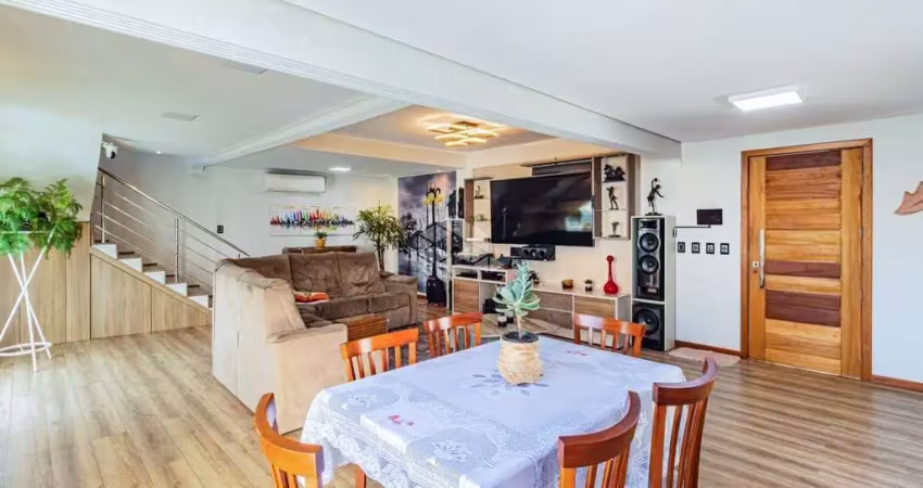 Casa com 4 dormitórios no bairro chácara das pedras