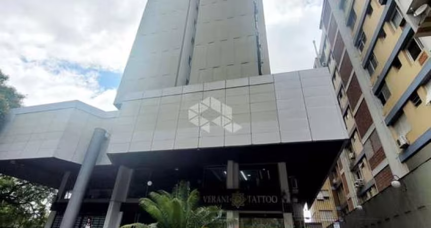 Kitnet em predio majestoso do centro de Porto Alegre