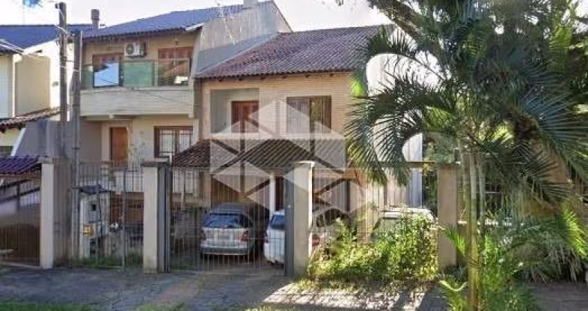 Casa de 3 dormitório, loteamento Ipanema Imperial Park, zona sul de Porto Alegre