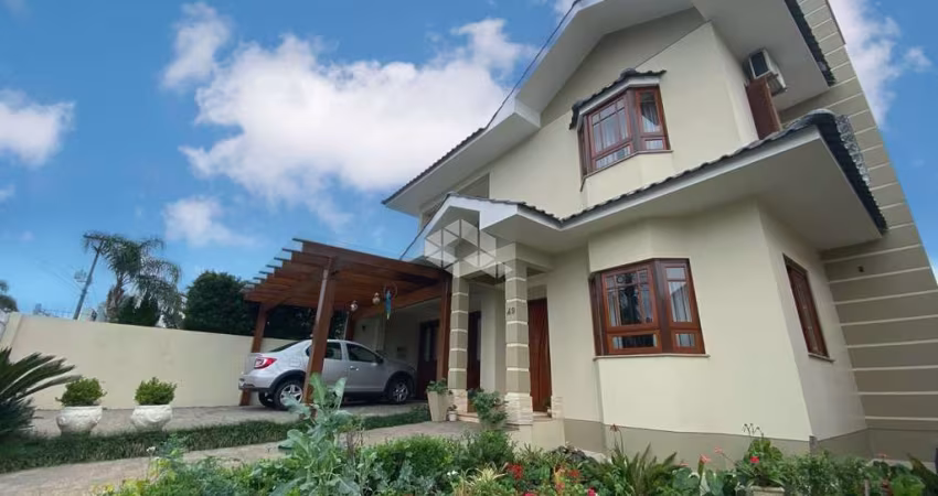CASA SEMIMOBILIADA NO JARDIM EUROPA!
