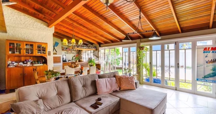 CASA 3 QUARTOS E 2 VAGAS DE GARAGEM NO BAIRRO IPANEMA