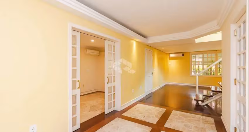 Casa em condominio com 03 dormitórios - bairro tristeza