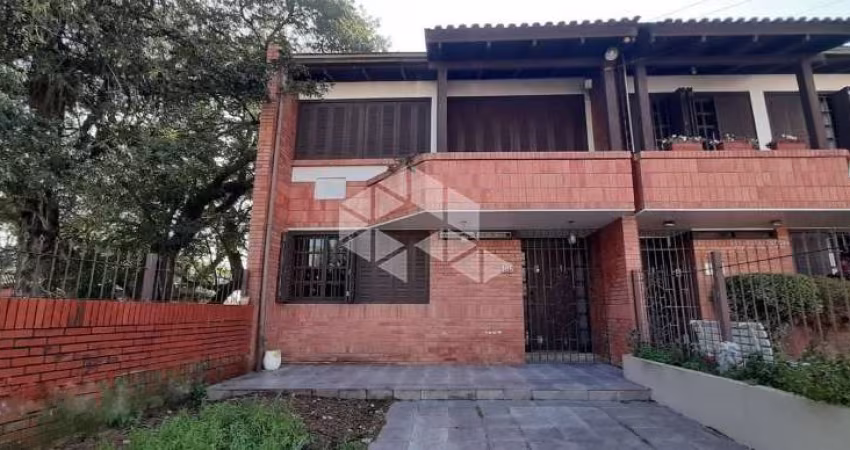 CASA  3 QUARTOS E 2 VAGAS DE GARAGEM NO BAIRRO IPANEMA, PRÓXIMO A JUCA BATISTA