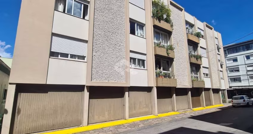 03 dormitórios com 01 vaga de garagem em São Pelegrino em Caxias do Sul