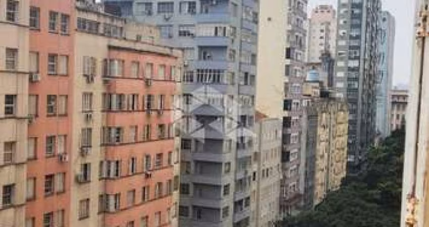 Apartamento a venda  Avenida Senador Salgado Filho - Centro Histórico, Porto Alegre RS.