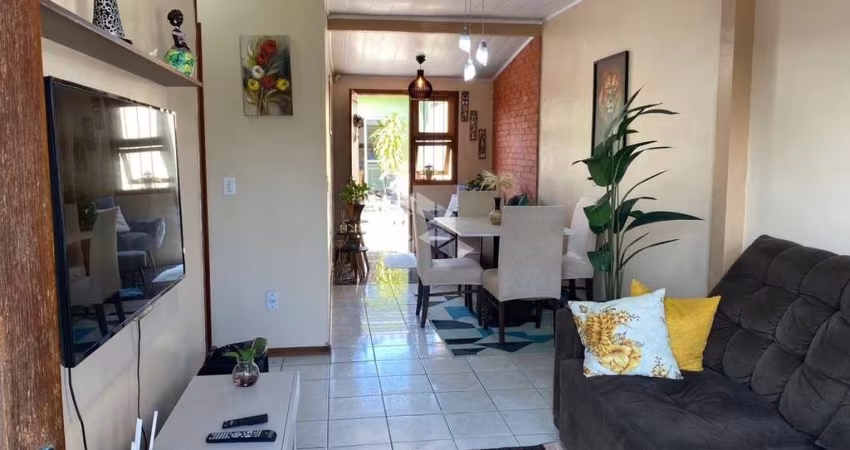 Casa / Casa de piscina / 2 Dormitórios / 2 Vagas / São José / Ozanan / Canoas / RS