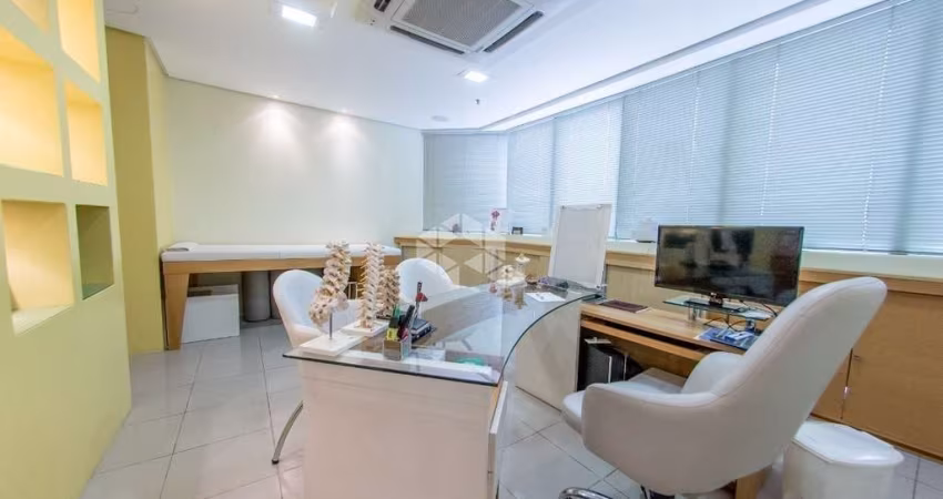 ÓTIMA SALA COMERCIAL COM MUITA ILUMINAÇÃO!
