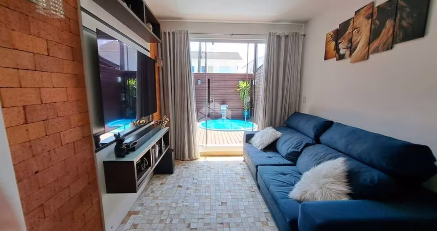 CASA UNIFAMILIAR SENDO 2 DORMITÓRIOS/ QUARTOS NO BAIRRO BARRA DO ARIRIU - PALHOÇA NO VALOR DE R$ 477.000,00