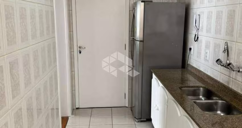 Apartamento 2 dormitórios, toda hidráulica e elétrica reformados; 1 vaga rotativa - Av Dr Carlos Barbosa / Azenha - Medianeira
