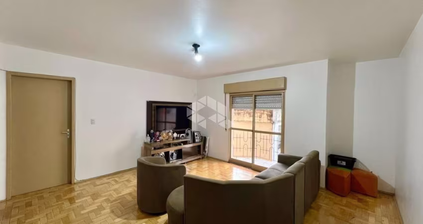 Vende-se Apartamento 2 Dormitórios + Dependência de Empregada no Centro - Frente à Unifra!