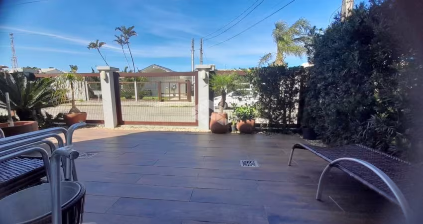 Apartamento térreo no Centro de Xangri=lá/RS