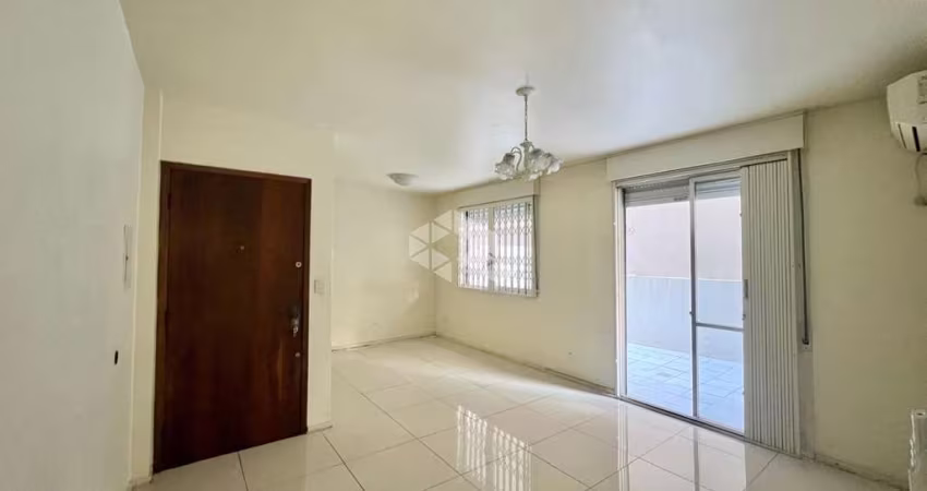 Apartamento de 3 Dormitórios com Suíte à Venda no Centro - 370 mil reais