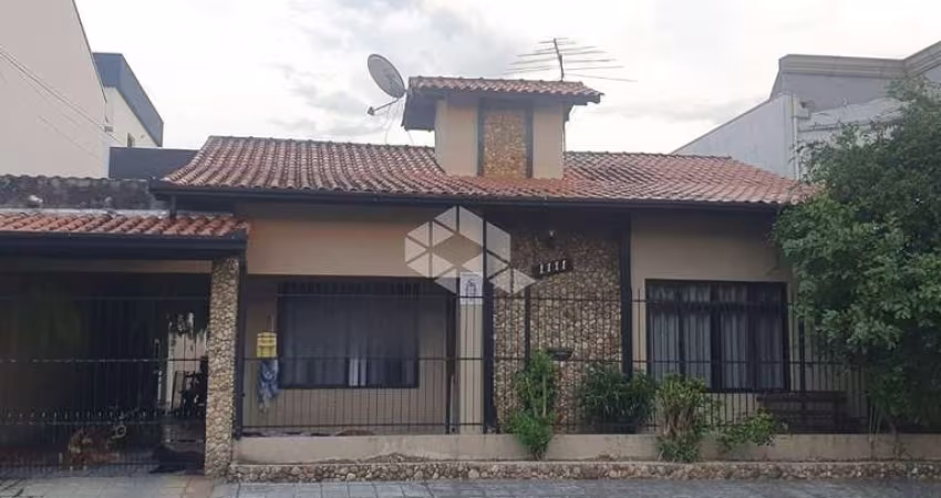 Casa 3 dormitorios Balneario Camboriú com piscina