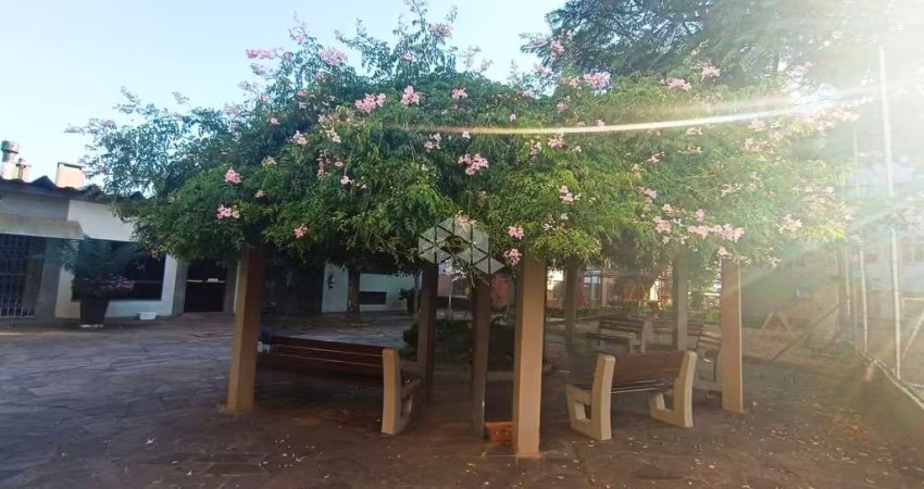 APARTAMENTO TERRÉO COM  3 DORMITÓRIOS E VAGA ROTATIVA