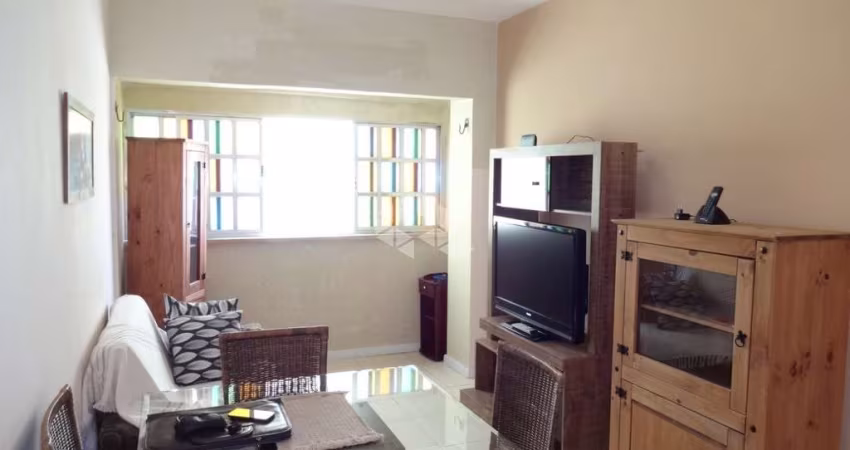 Apartamento à venda de 01 quarto na rua General João Manoel no Centro Histórico em Porto Alegre / RS.